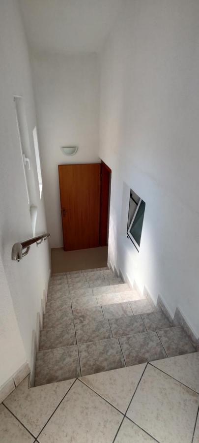 Apartmani Matela Petrcane Bagian luar foto