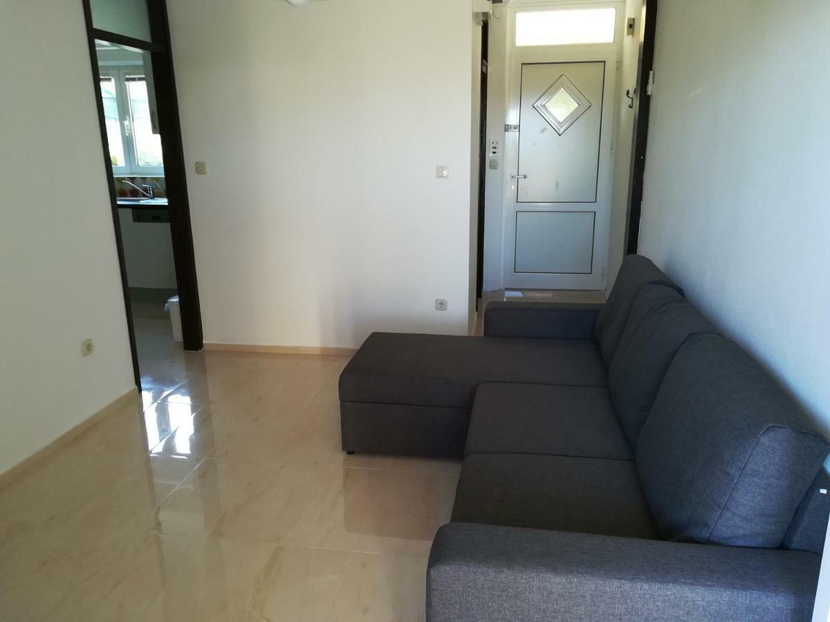 Apartmani Matela Petrcane Bagian luar foto