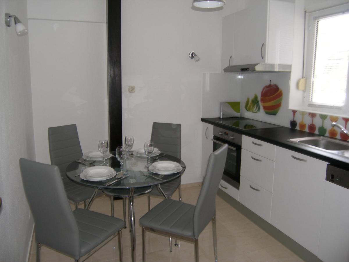 Apartmani Matela Petrcane Bagian luar foto