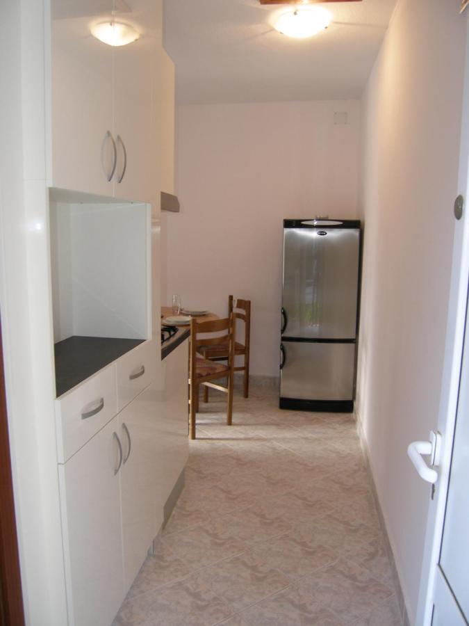 Apartmani Matela Petrcane Bagian luar foto